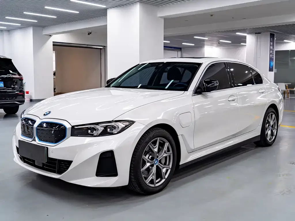 BMW i3 — фото 1