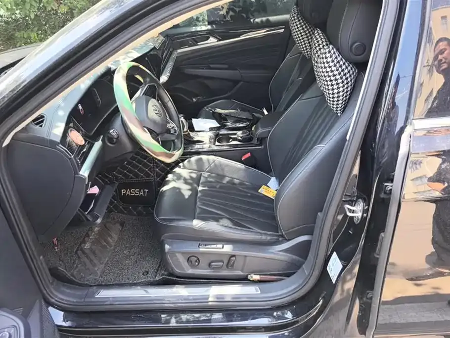 Volkswagen Passat — фото 9