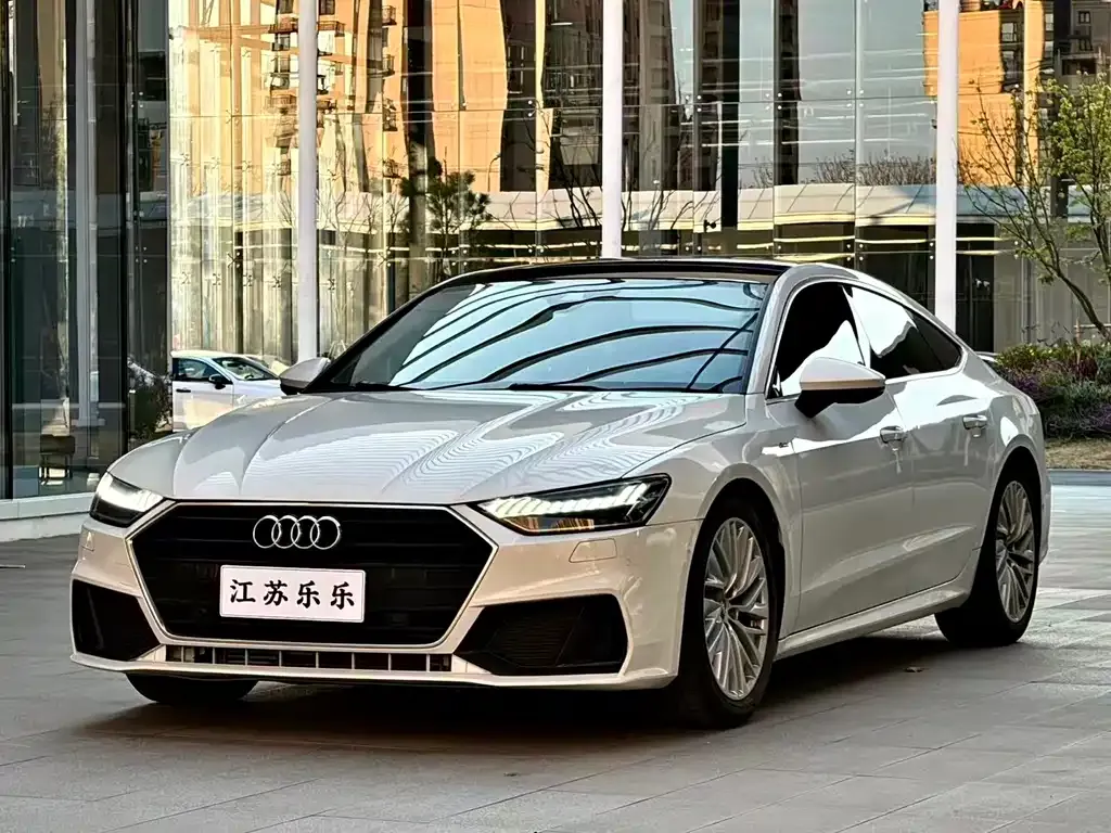 Audi A7 — фото 1