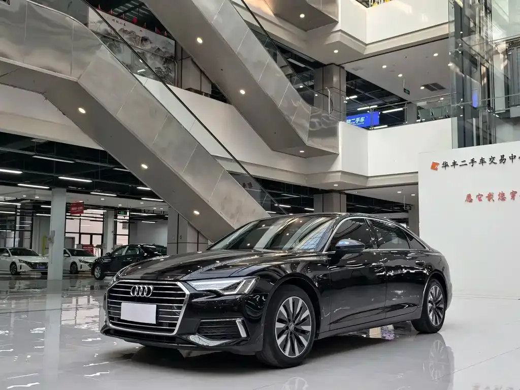 Audi A6L — фото 1