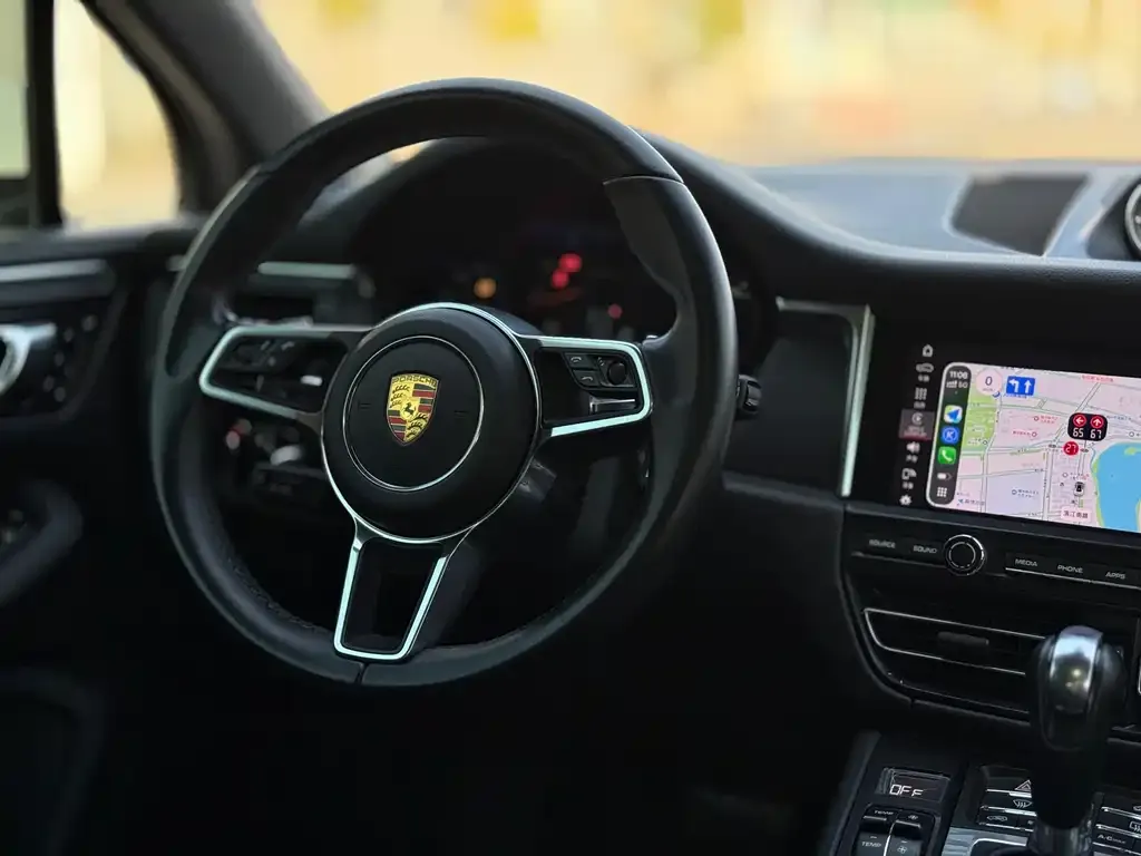 Porsche Macan — фото 6