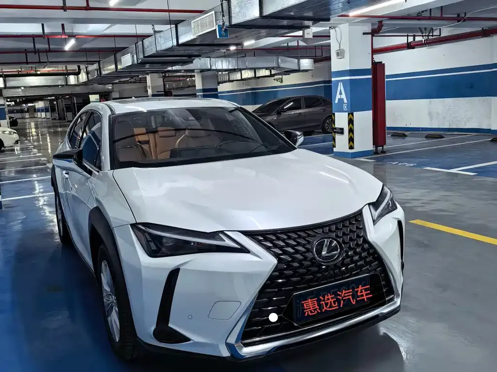 Lexus UX — фото 5