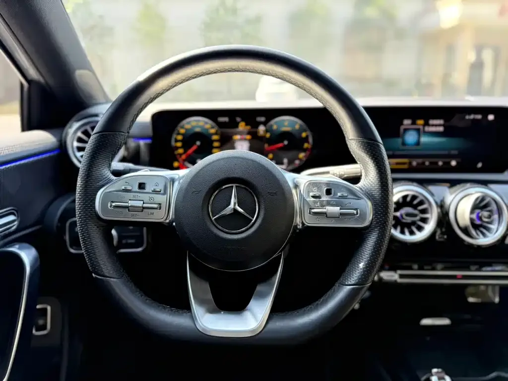 Mercedes-Benz A-Class — фото 2