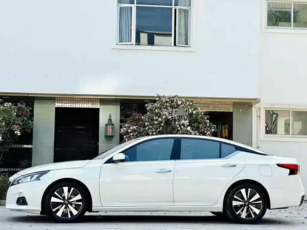 Nissan Teana — фото 2