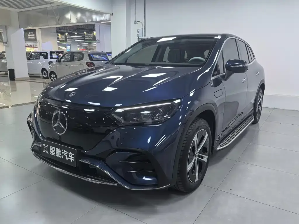 Mercedes-Benz EQE SUV — фото 3