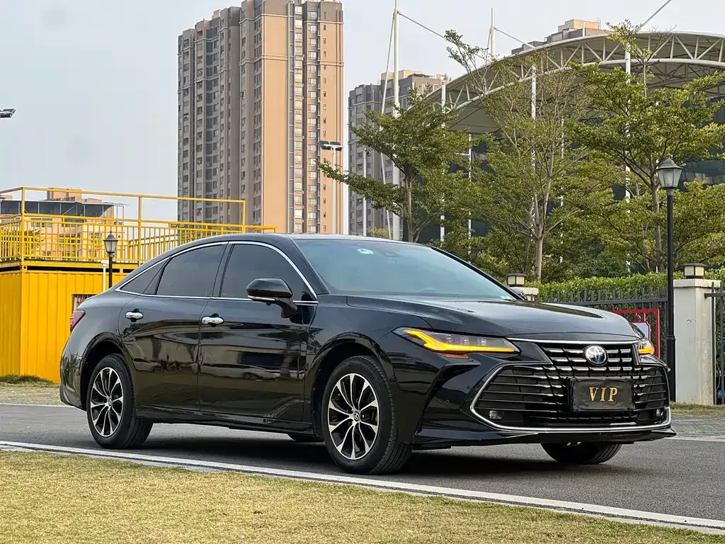 Toyota Avalon — фото 10