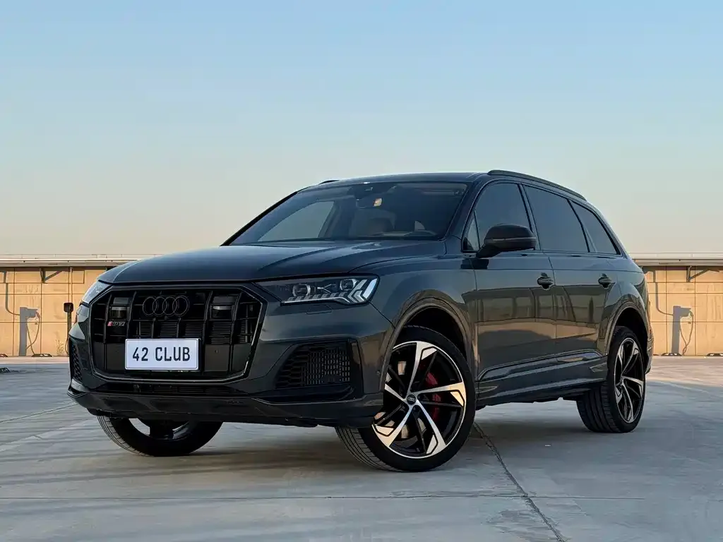 Audi SQ7 — фото 1