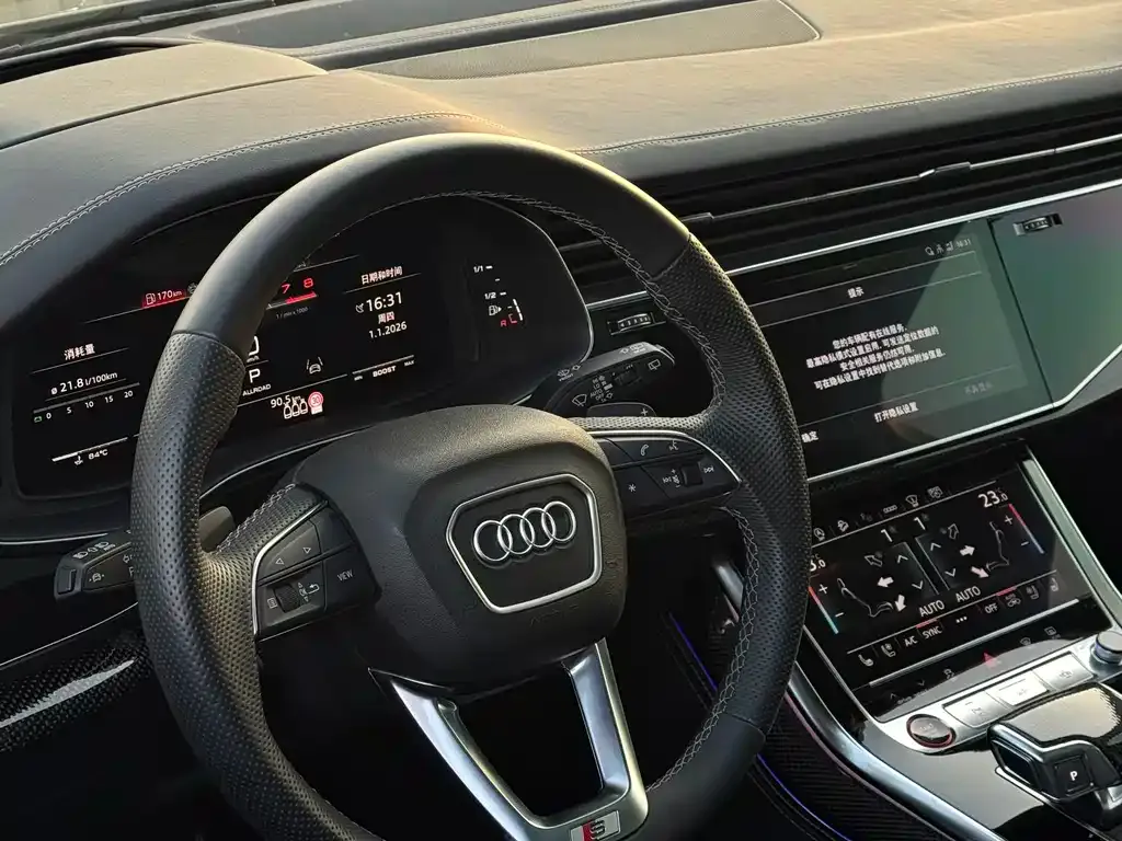 Audi SQ7 — фото 9