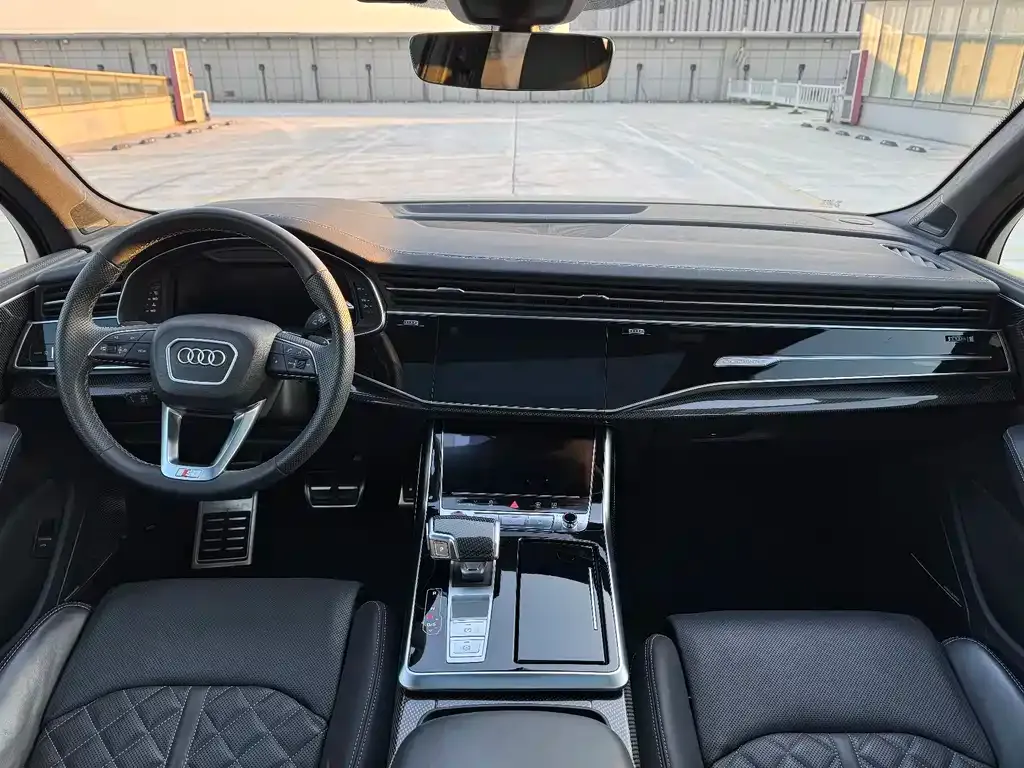 Audi SQ7 — фото 8