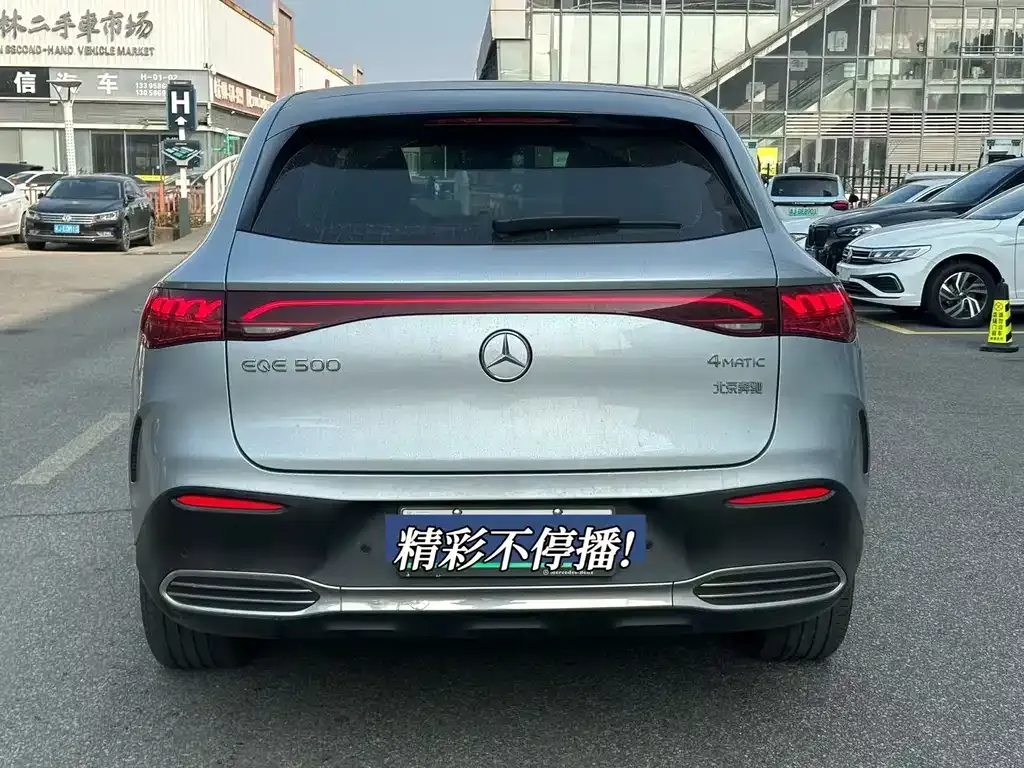 Mercedes-Benz EQE SUV — фото 8