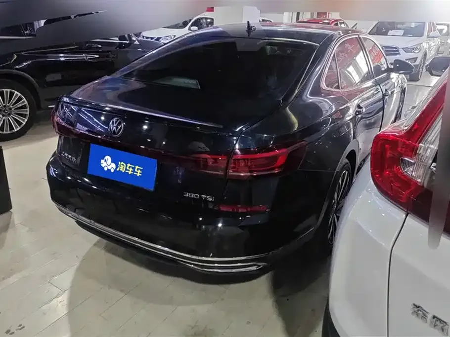 Volkswagen Passat — фото 8