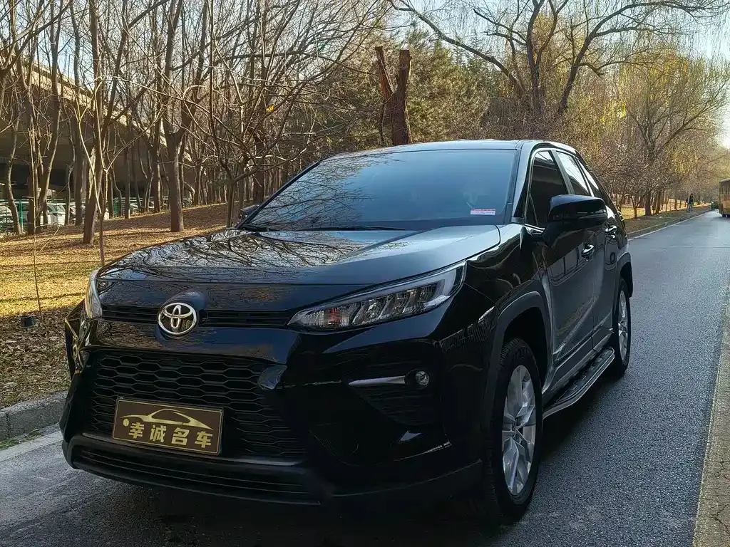 Toyota Wildlander — фото 1