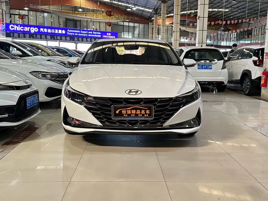 Hyundai Elantra — фото 7