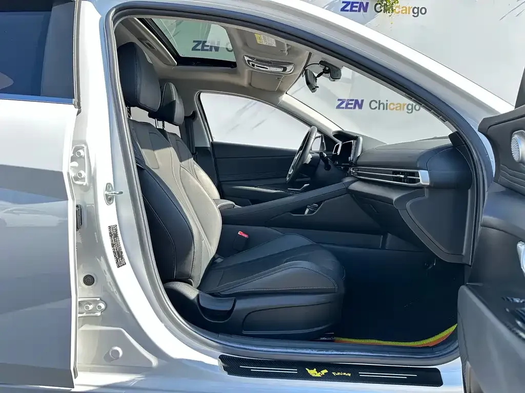 Hyundai Elantra — фото 3