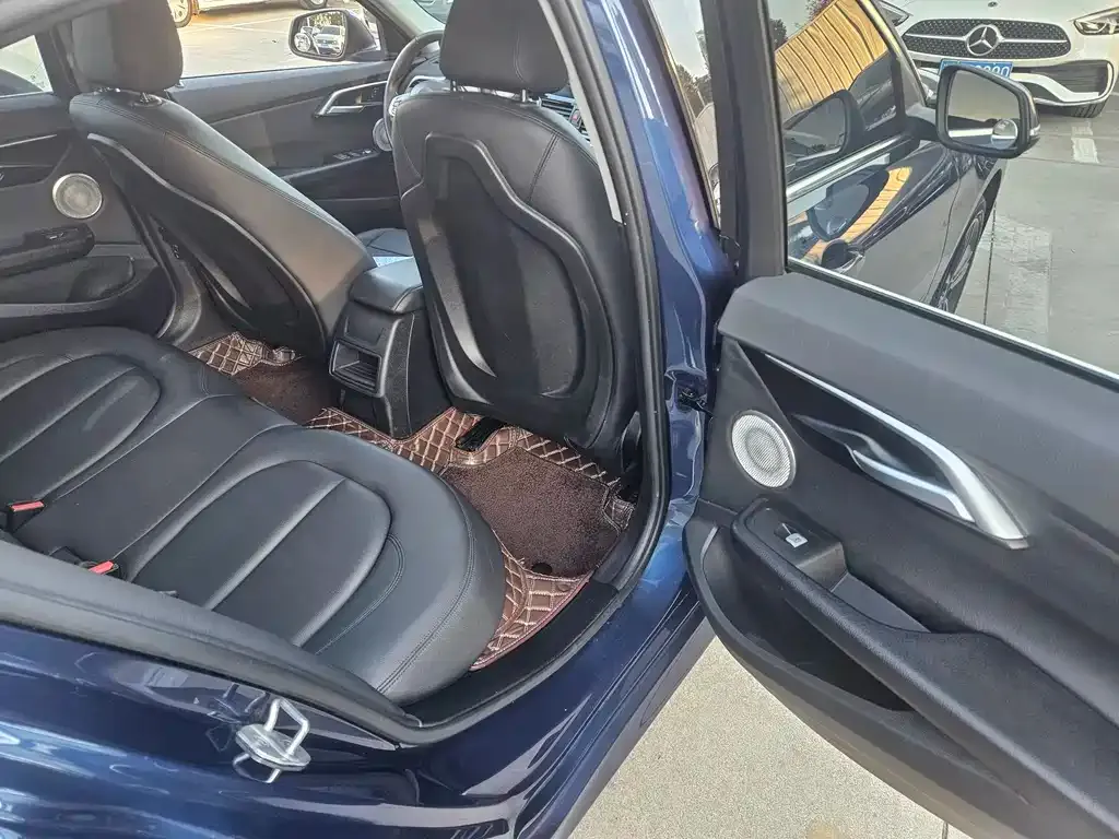 BMW 1 Series — фото 10