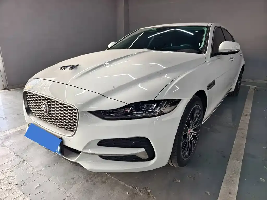 Jaguar XEL — фото 1