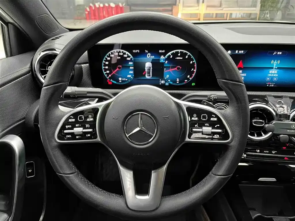 Mercedes-Benz A-Class — фото 5