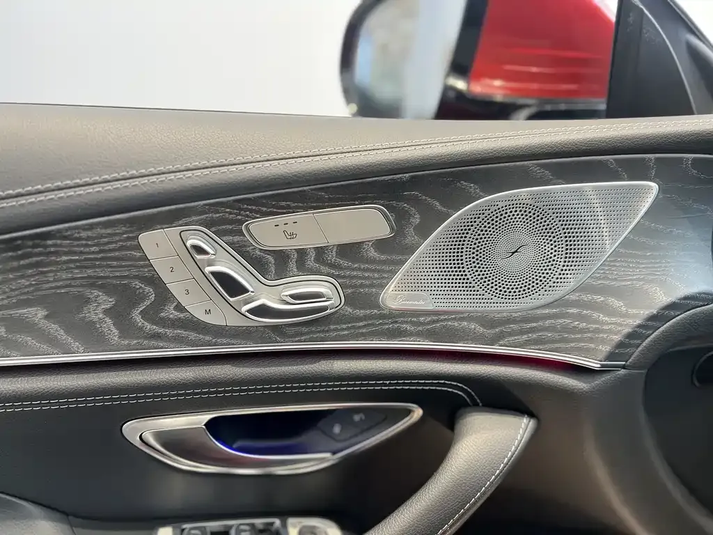 Mercedes-Benz CLS — фото 8