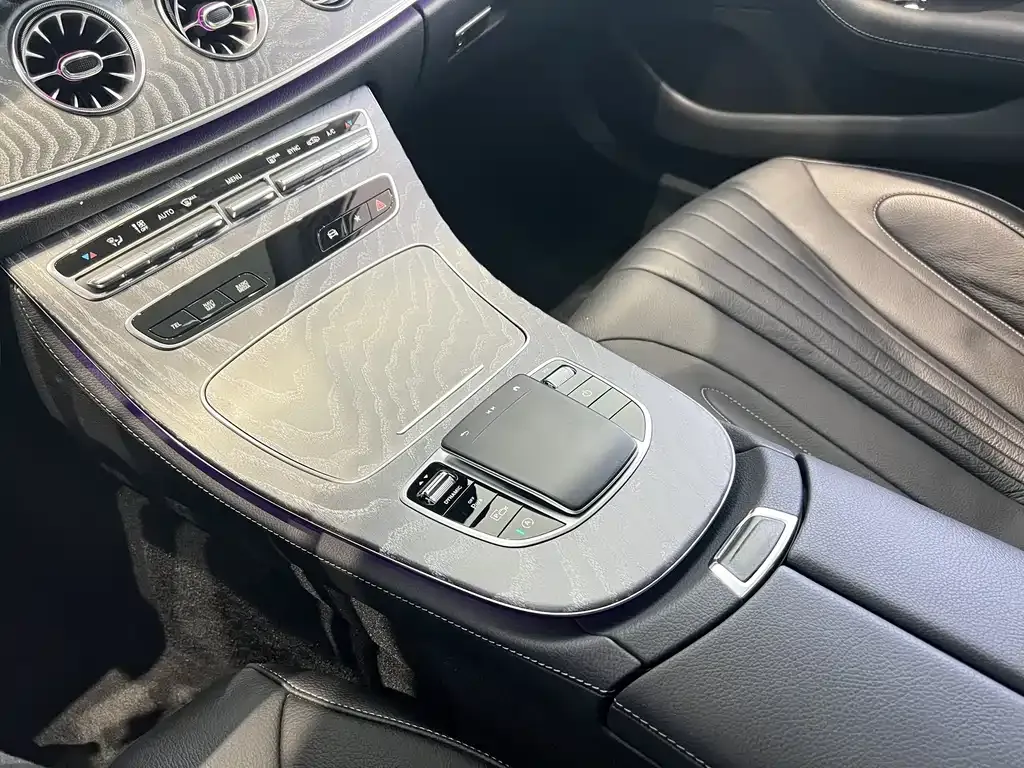 Mercedes-Benz CLS — фото 3