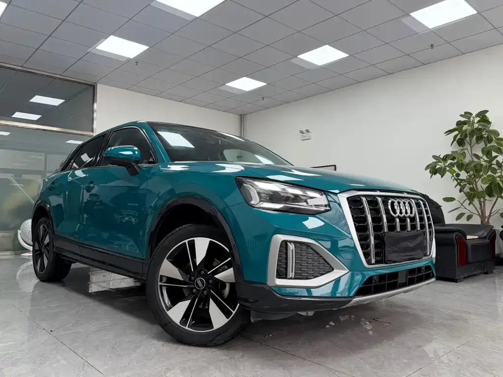 Audi Q2L — фото 4