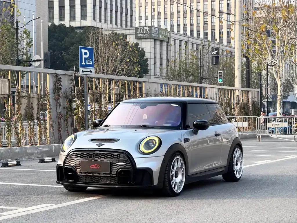 MINI Cooper (3-door) — фото 1