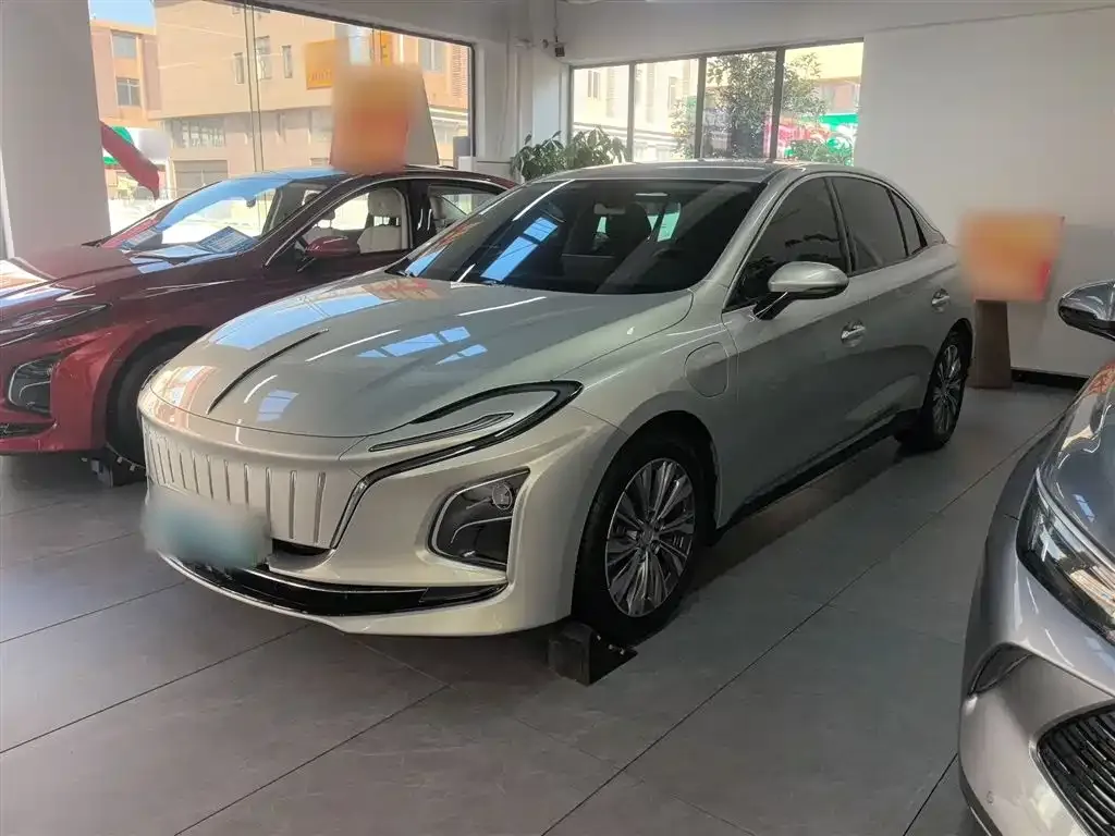 Hongqi E-QM5 — фото 2