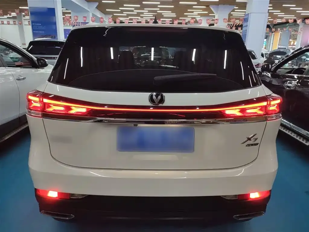 Changan X7 PLUS — фото 6