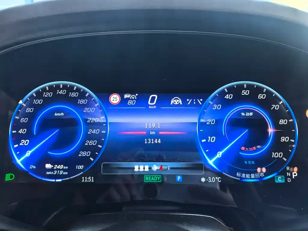Mercedes-Benz EQS AMG — фото 2
