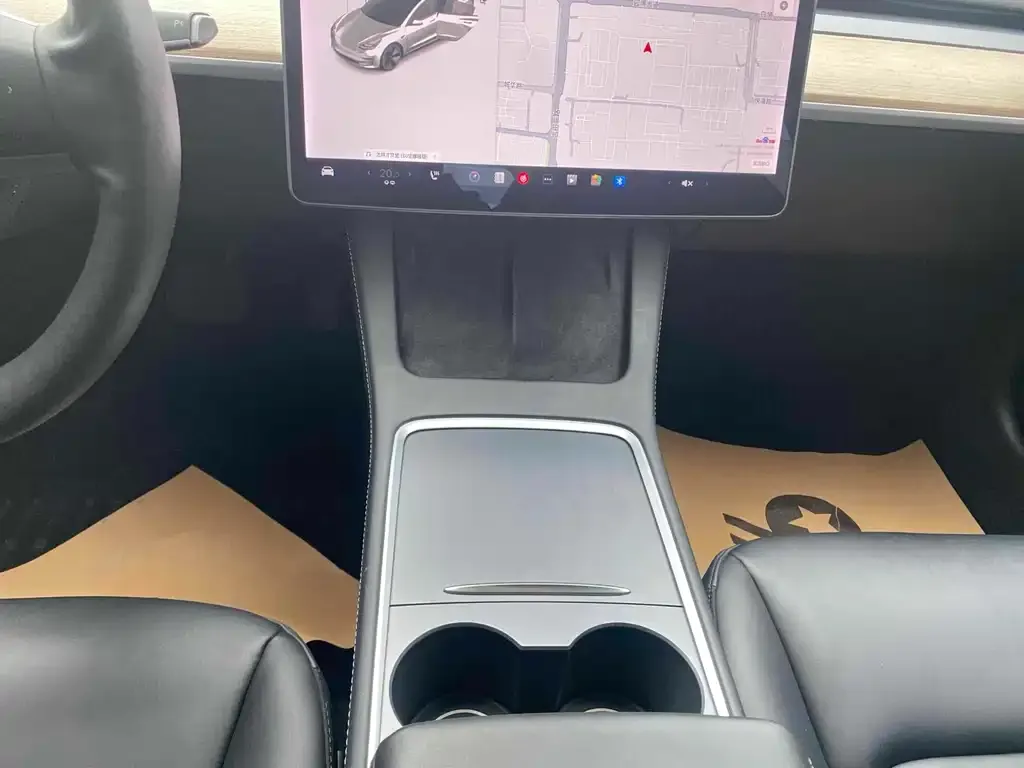 Tesla Model 3 — фото 3