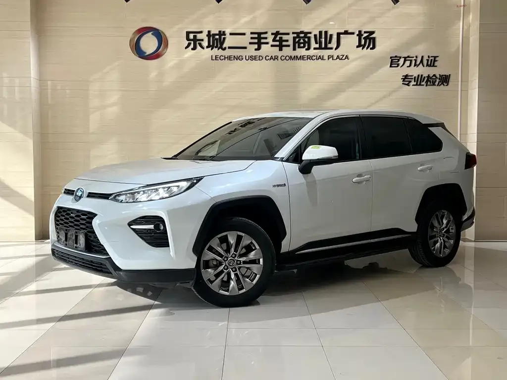 Toyota Wildlander — фото 1