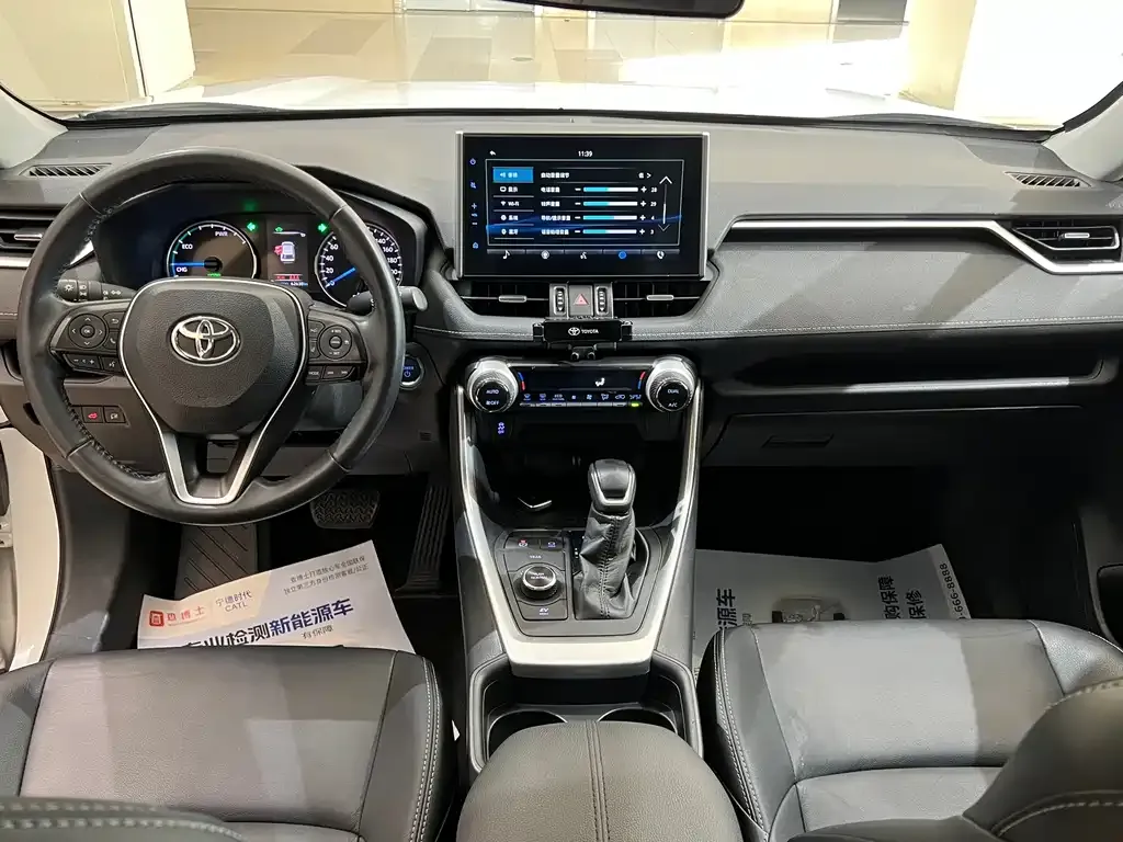 Toyota Wildlander — фото 8