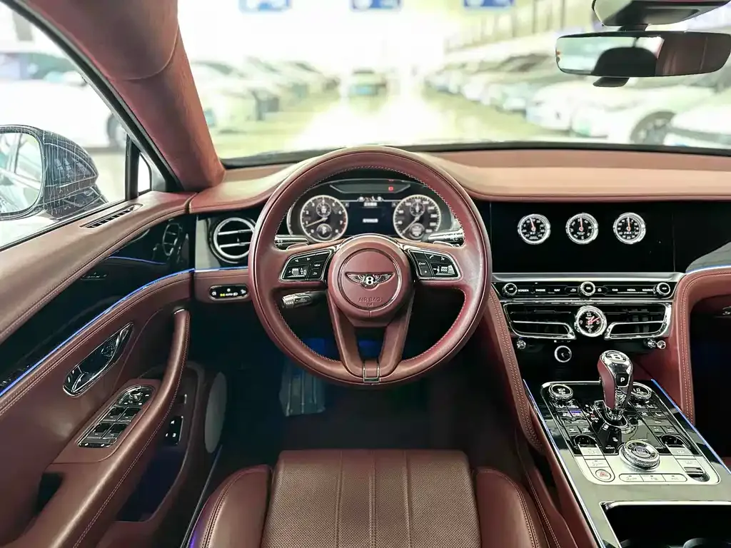 Bentley Flying Spur — фото 8
