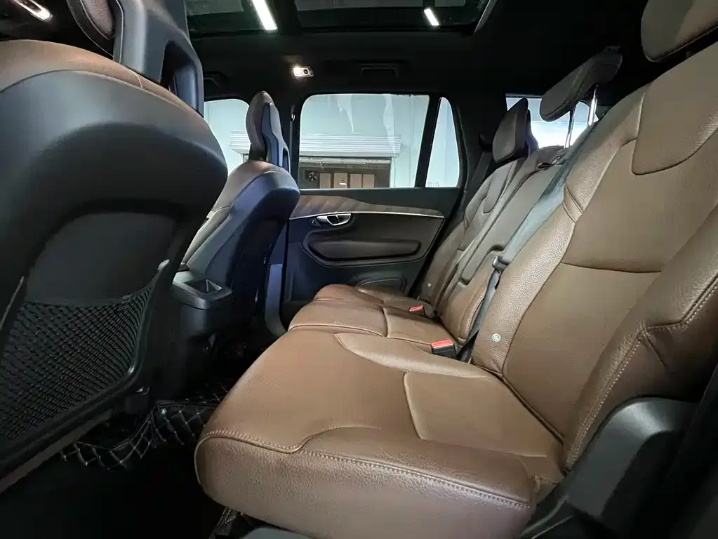 Volvo XC90 — фото 2