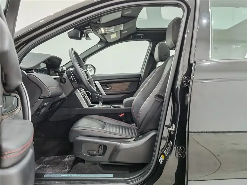 Land Rover Discovery Sport Hybrid — фото 10