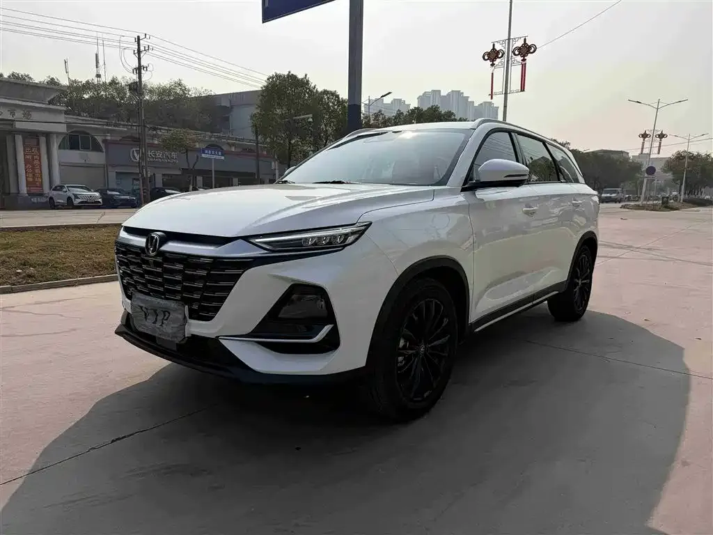 Changan CS75 — фото 1