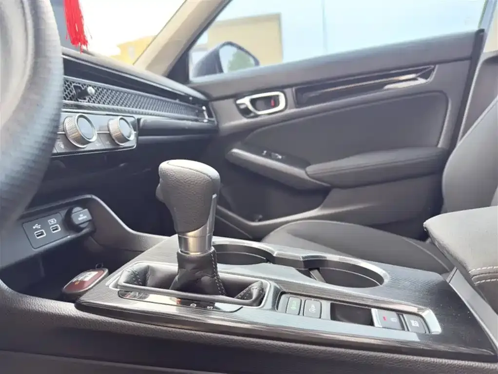 Honda Civic — фото 8