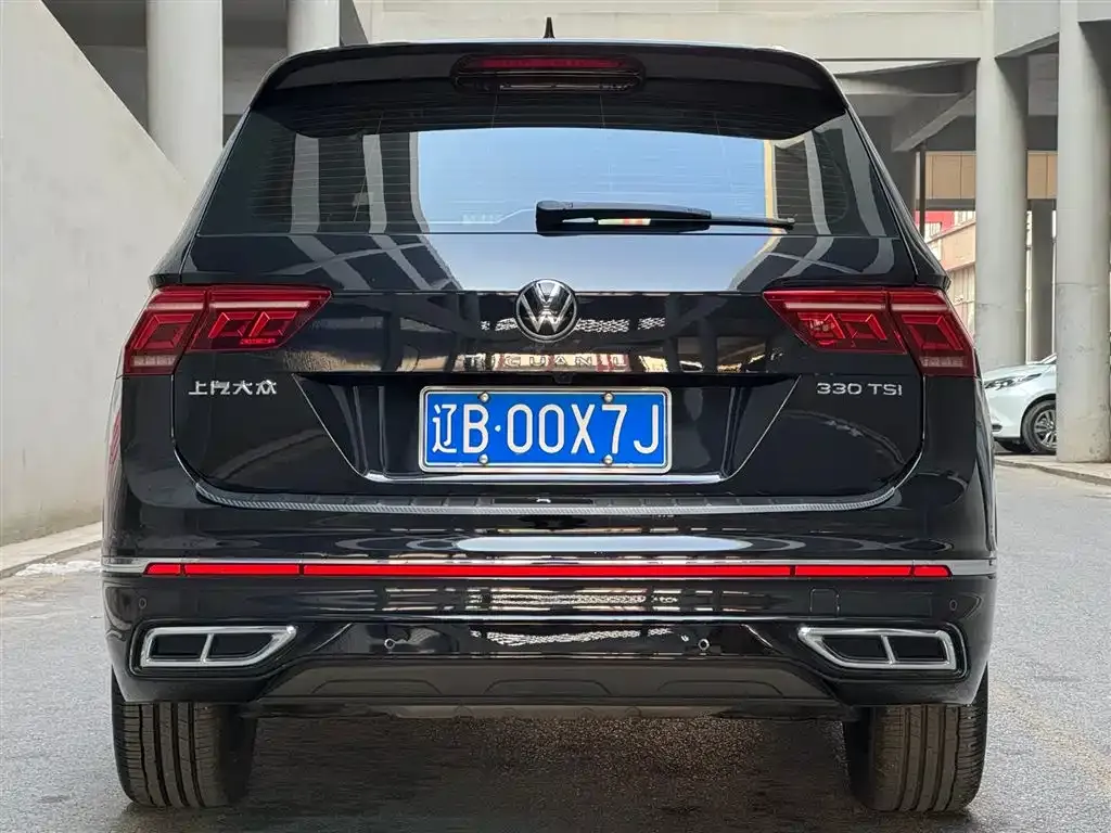 Volkswagen Tiguan L — фото 7