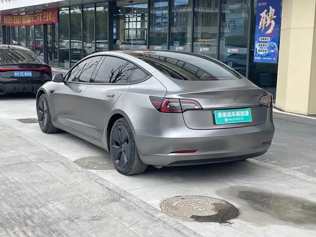 Tesla Model 3 — фото 9