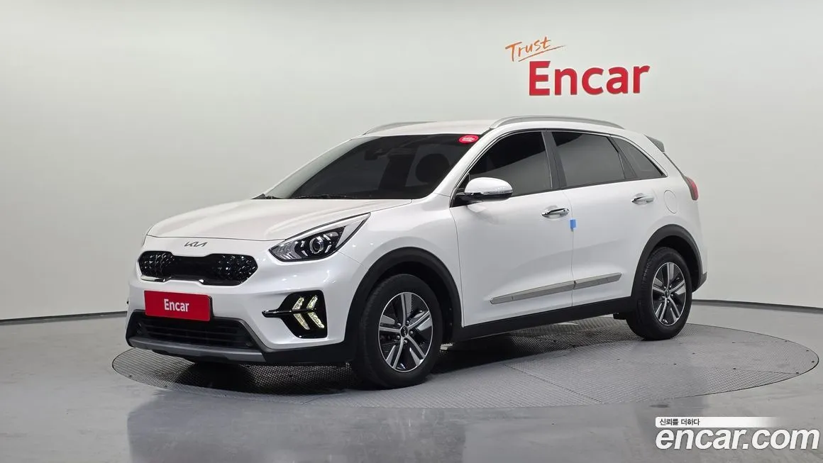 Kia Niro — фото 1