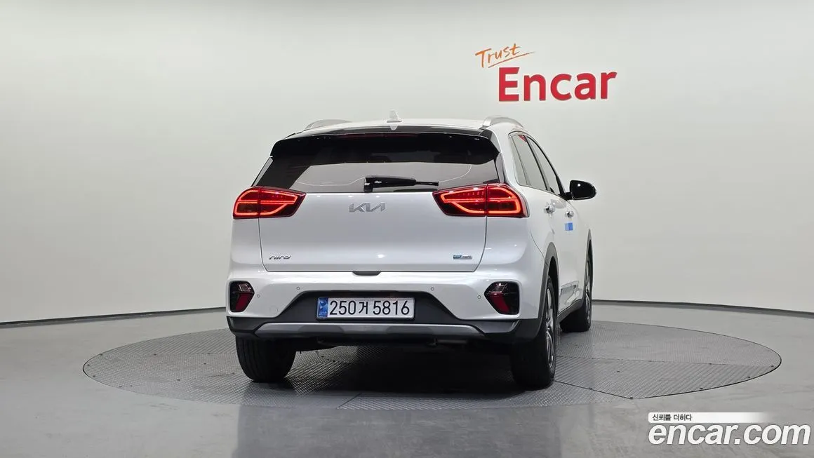 Kia Niro — фото 4