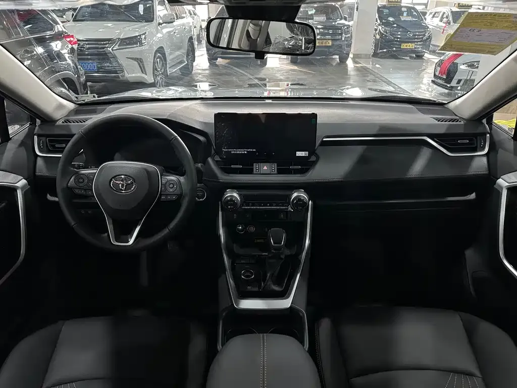 Toyota RAV4 — фото 2