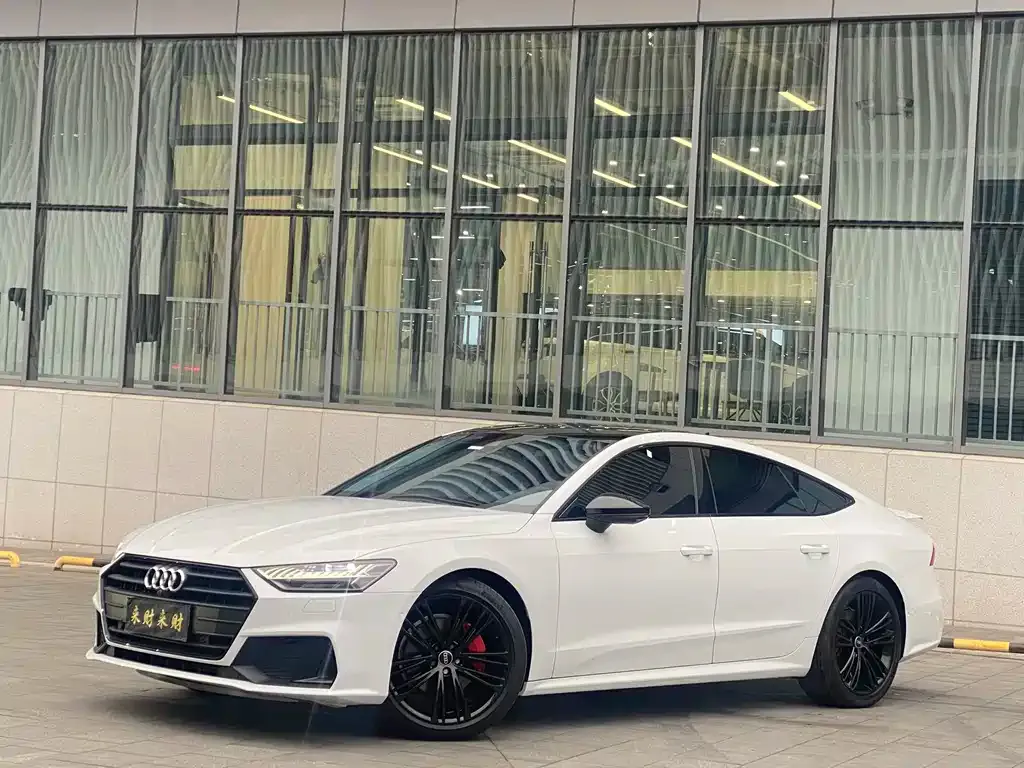 Audi A7 — фото 1
