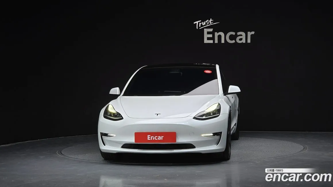 Tesla Model 3 — фото 3