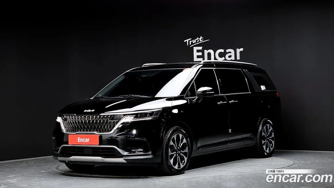 Kia Carnival — фото 1