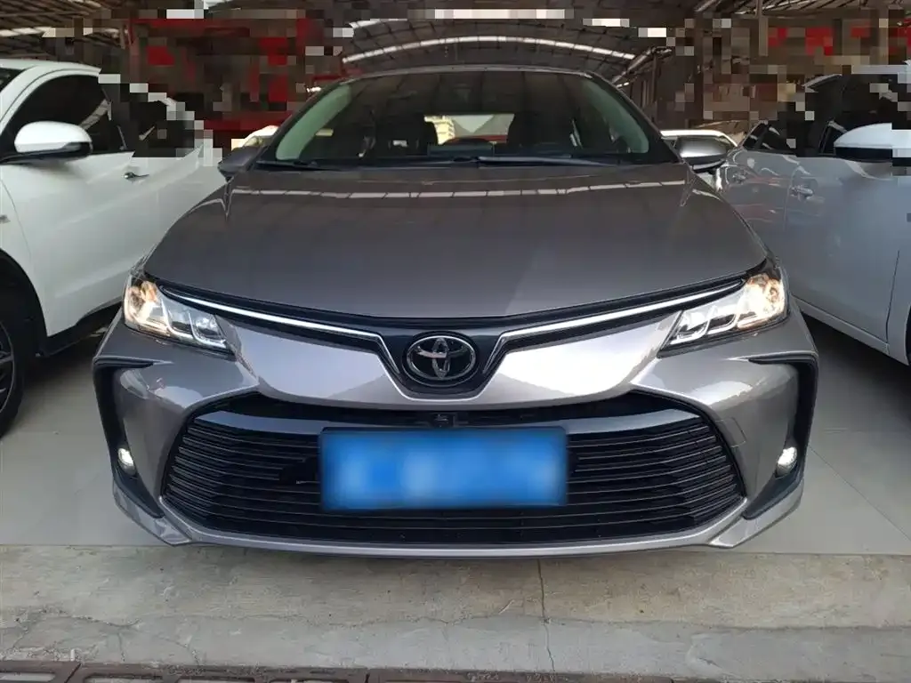 Toyota Corolla — фото 4