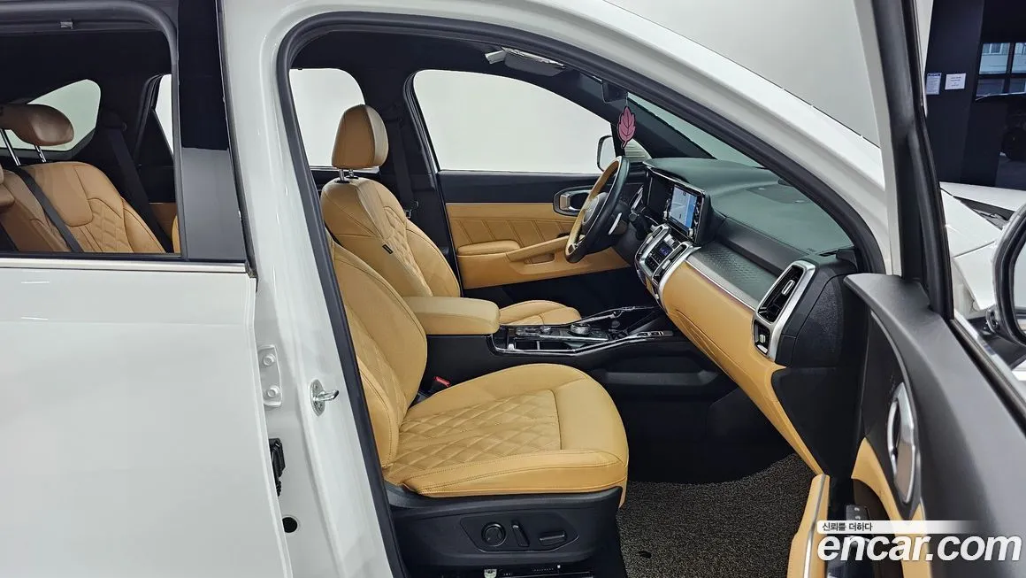Kia Sorento — фото 8
