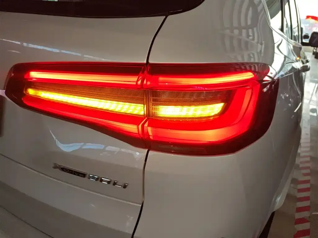 BMW X5 — фото 6