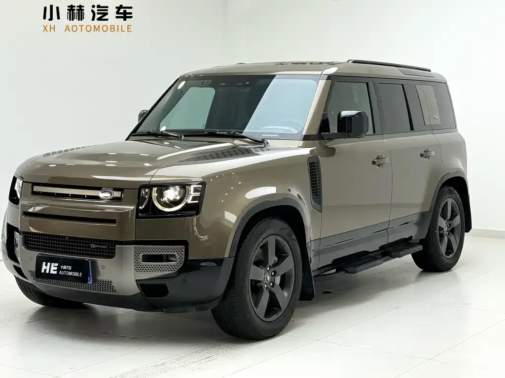 Land Rover Defender — фото 1