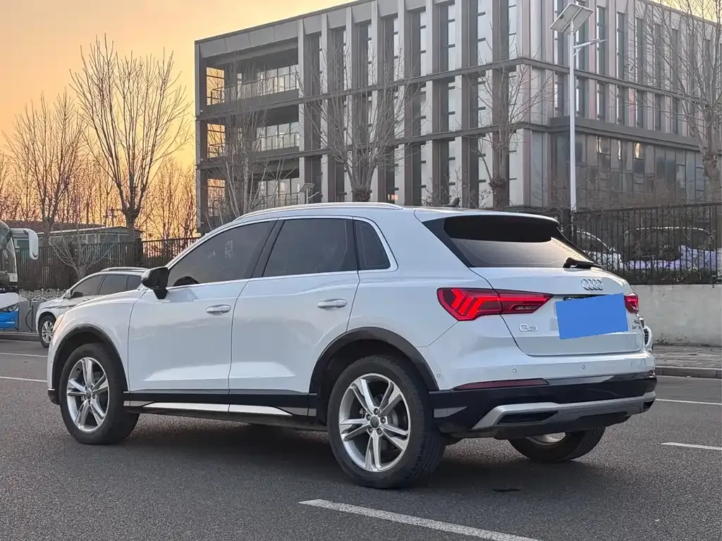 Audi Q3 — фото 6