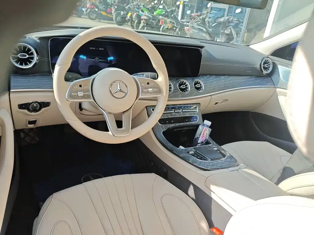 Mercedes-Benz CLS — фото 6